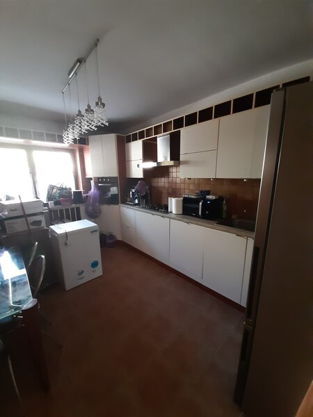 Vila de lux in Baneasa cu 7 camere, 327mp, curte 430mp Clinica Regina Maria