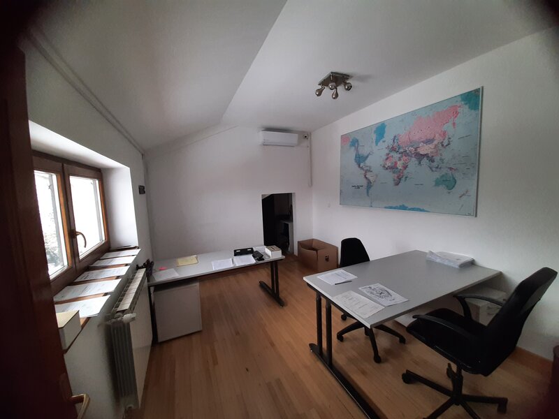 Vila de lux in Baneasa cu 7 camere, 327mp, curte 430mp Clinica Regina Maria