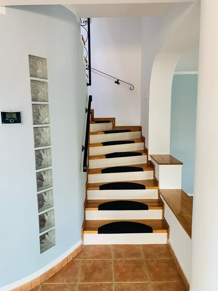 Vila de lux in Baneasa cu 7 camere, 327mp, curte 430mp Clinica Regina Maria